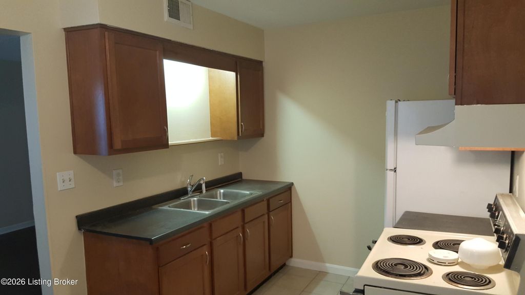 Photo of 3217 Springfield Dr, Louisville, KY 40214 (MLS # 1712438)