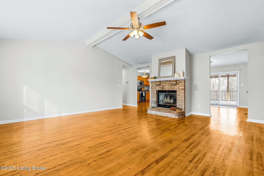 Photo of 1001 Thorn Bush Rd, La Grange, KY 40031 (MLS # 1705575)