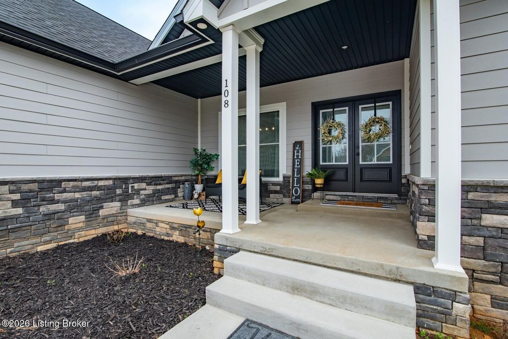 Photo of 108 Summit Creek Dr, Elizabethtown, KY 42701 (MLS # 1710963)