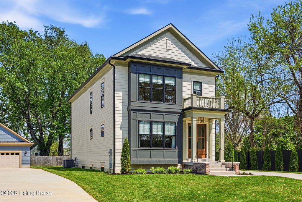 Photo of 909 S Sherrin Ave, Louisville, KY 40207 (MLS # 1714781)