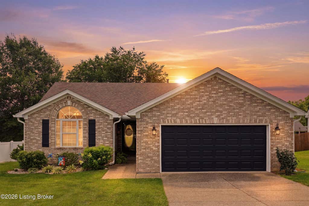 Photo of 585 Deer Park Way, Mt Washington, KY 40047 (MLS # 1723760)