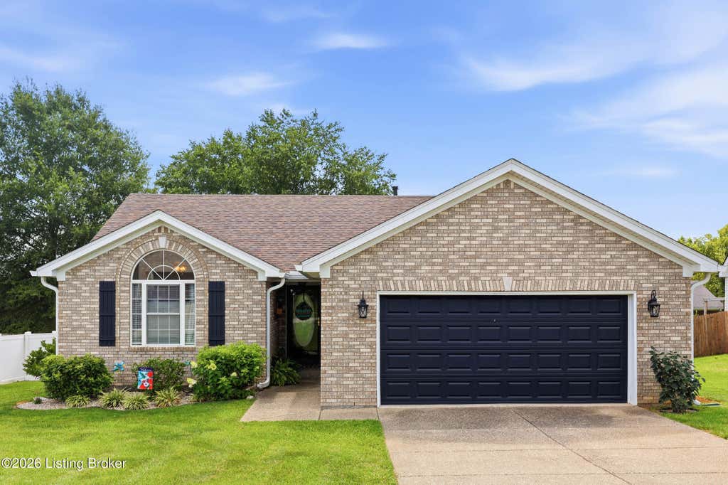 Photo of 585 Deer Park Way, Mt Washington, KY 40047 (MLS # 1723760)