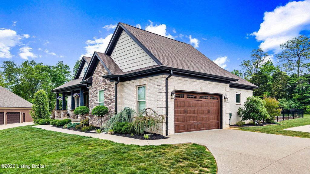 Photo of 673 Martha's Ct, Mt Washington, KY 40047 (MLS # 1716389)