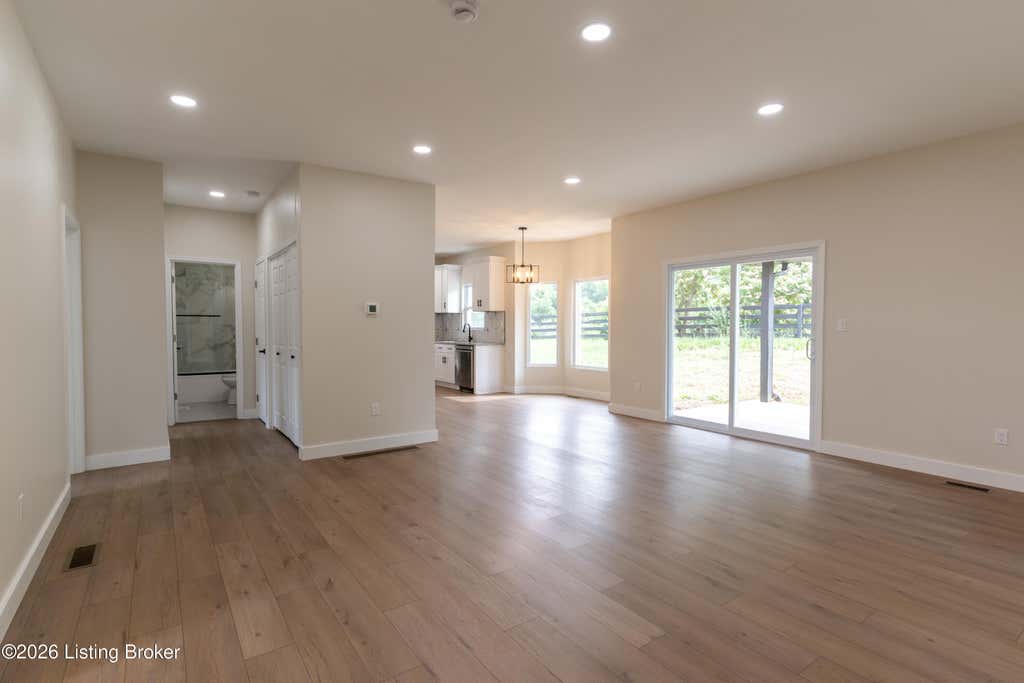 Photo of 7605 Pauls View Pl, Louisville, KY 40228 (MLS # 1720279)