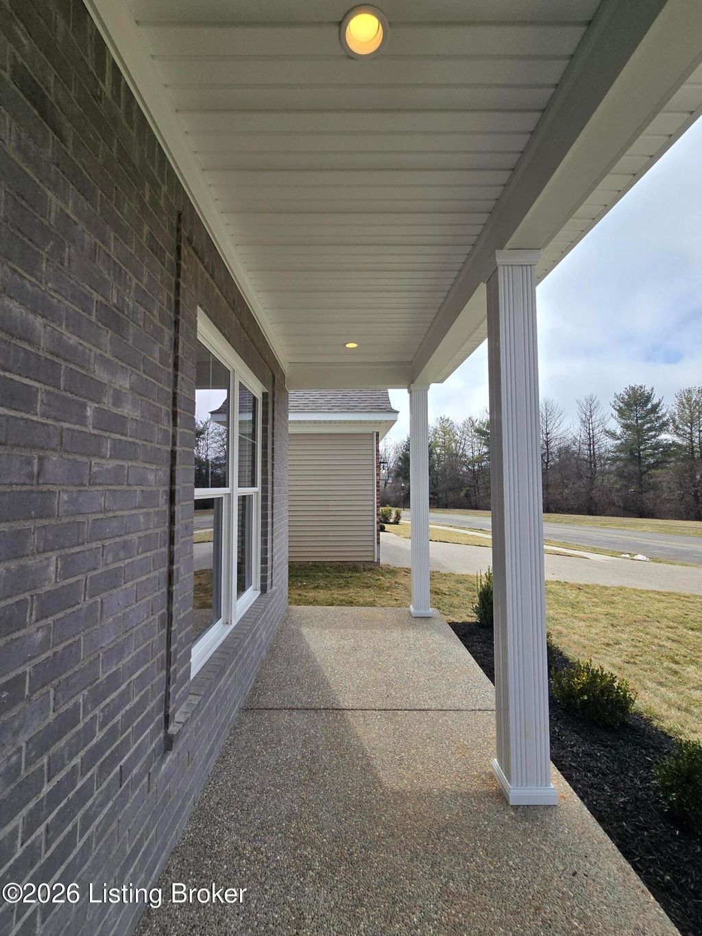 Photo of 4417 Lochridge Pkwy, Jeffersontown, KY 40299 (MLS # 1709983)