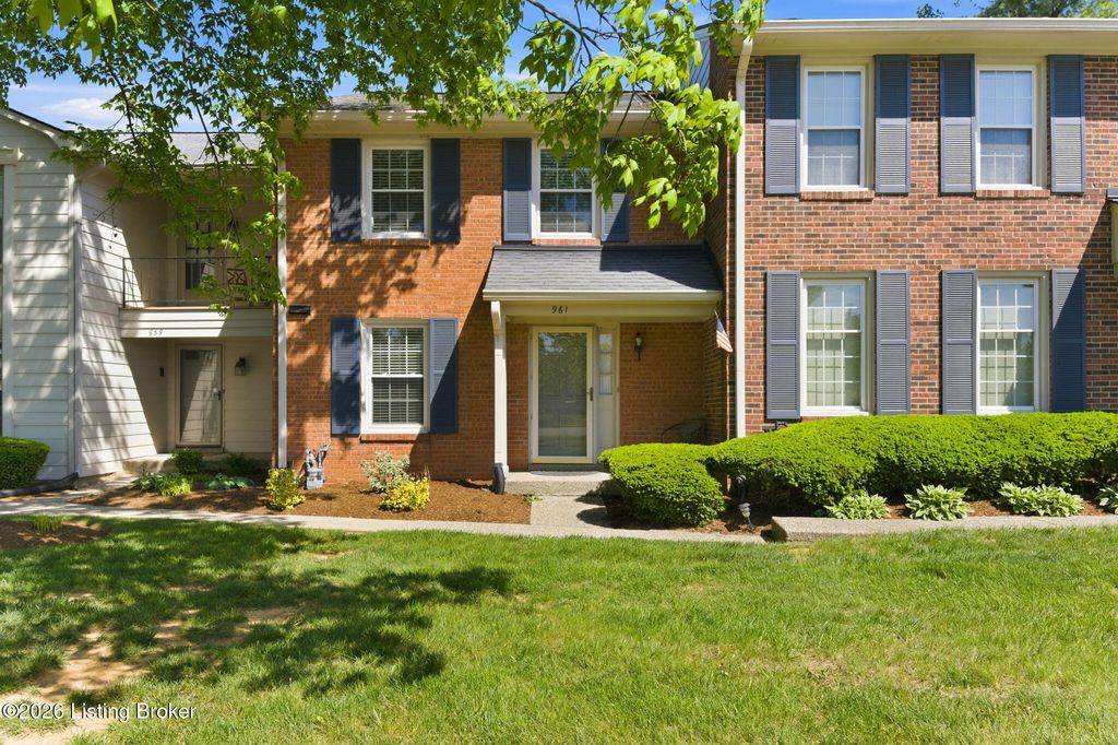Photo of 961 Whetstone Way, Louisville, KY 40223 (MLS # 1715417)