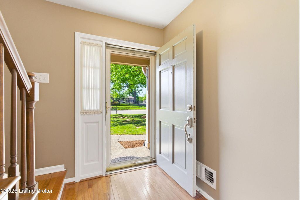 Photo of 961 Whetstone Way, Louisville, KY 40223 (MLS # 1715417)