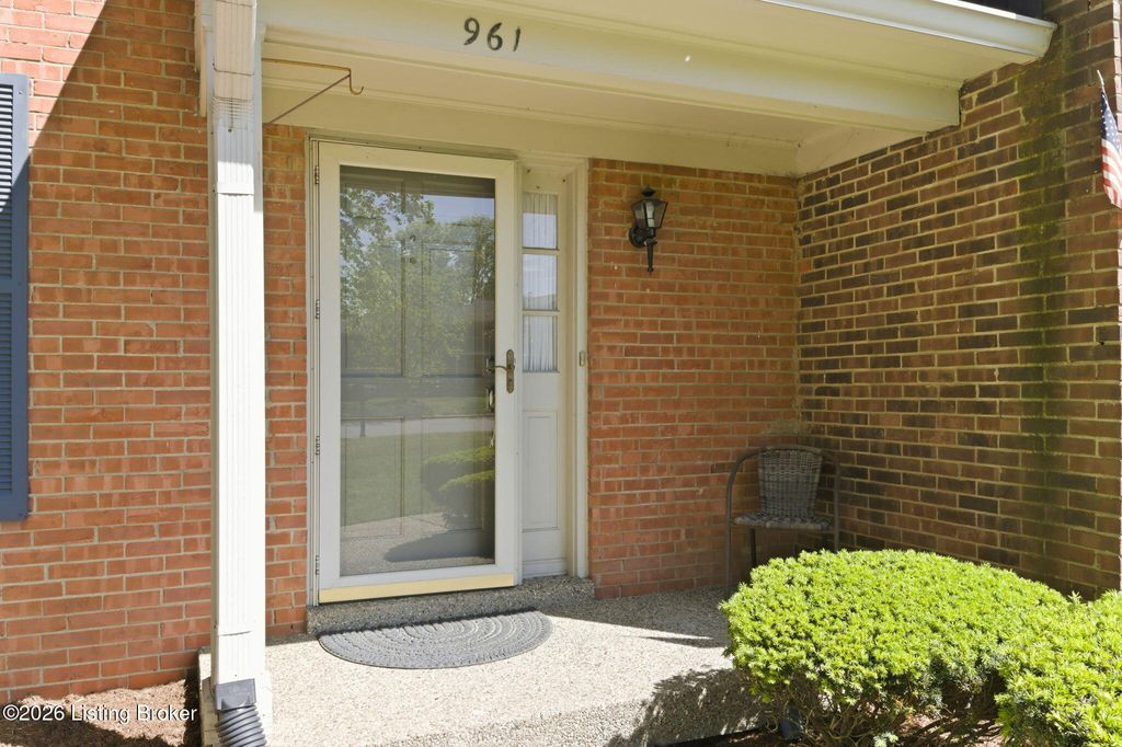 Photo of 961 Whetstone Way, Louisville, KY 40223 (MLS # 1715417)