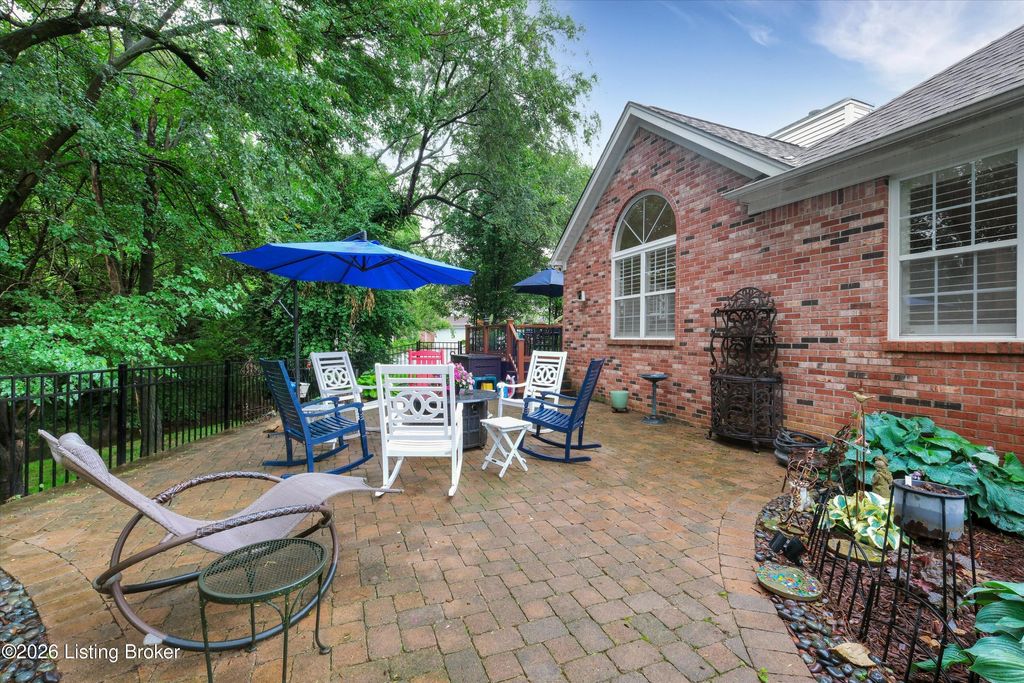 Photo of 4225 Lilac Vista Dr, Louisville, KY 40241 (MLS # 1718413)