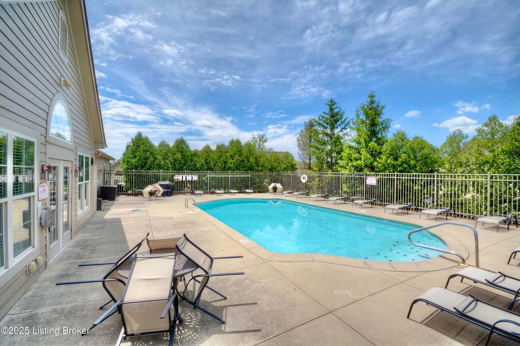 Photo of 9097 Royal Oak Ln, Union, KY 41091 (MLS # 1706411)