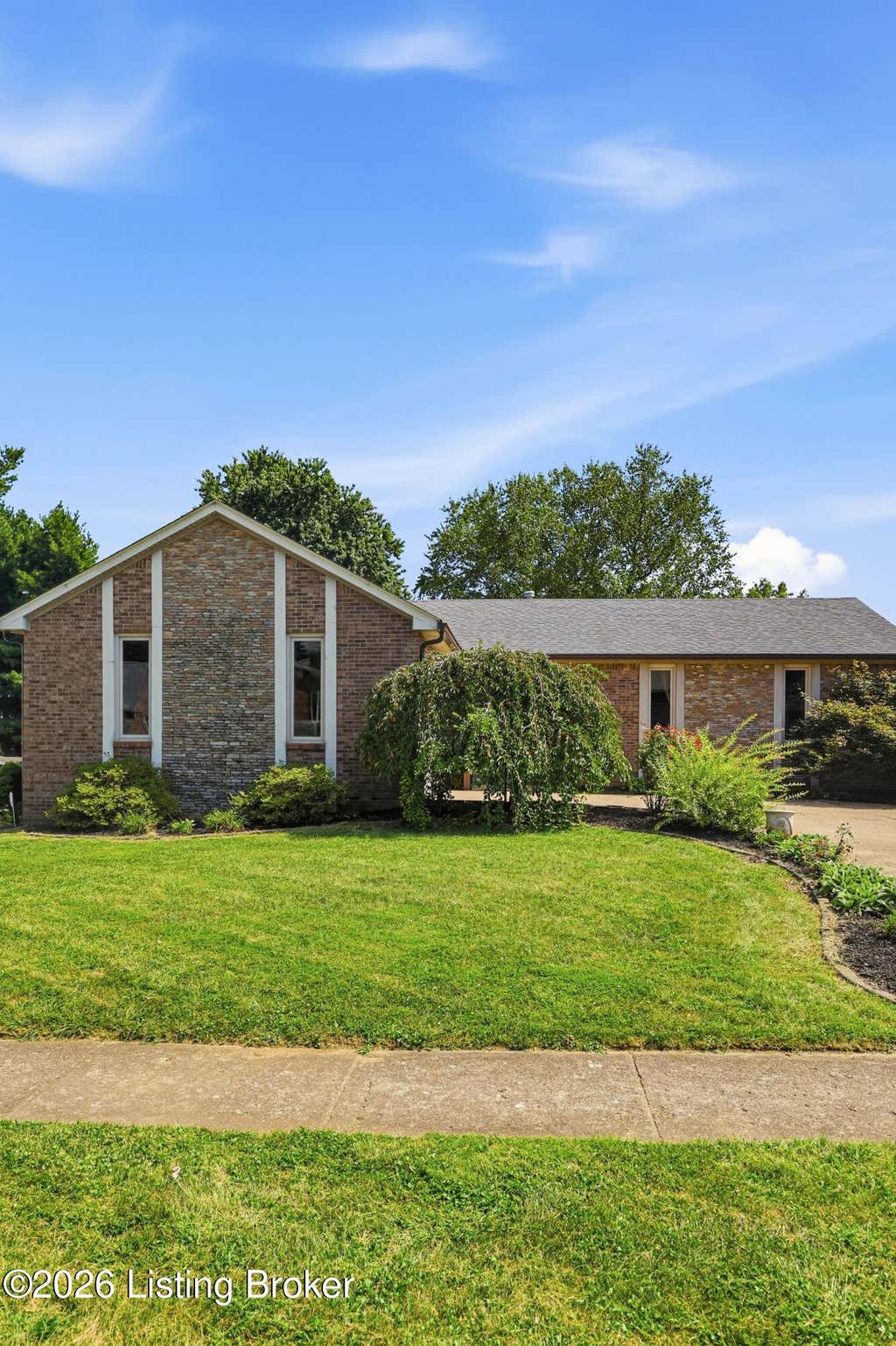 Photo of 12404 Brightfield Dr, Louisville, KY 40243 (MLS # 1727473)