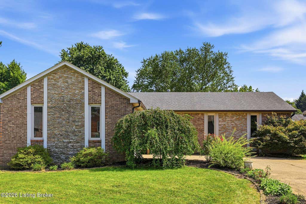 Photo of 12404 Brightfield Dr, Louisville, KY 40243 (MLS # 1727473)