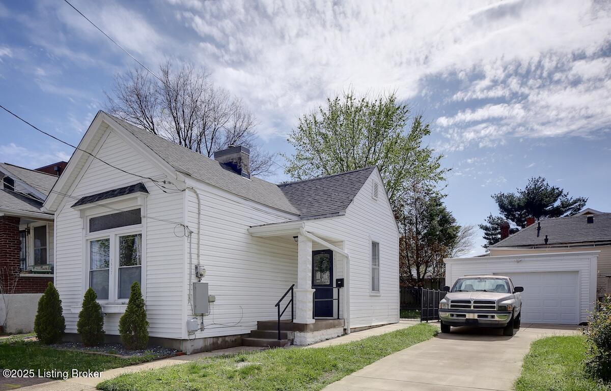 1517 Hoertz Ave, Louisville, Kentucky image 1