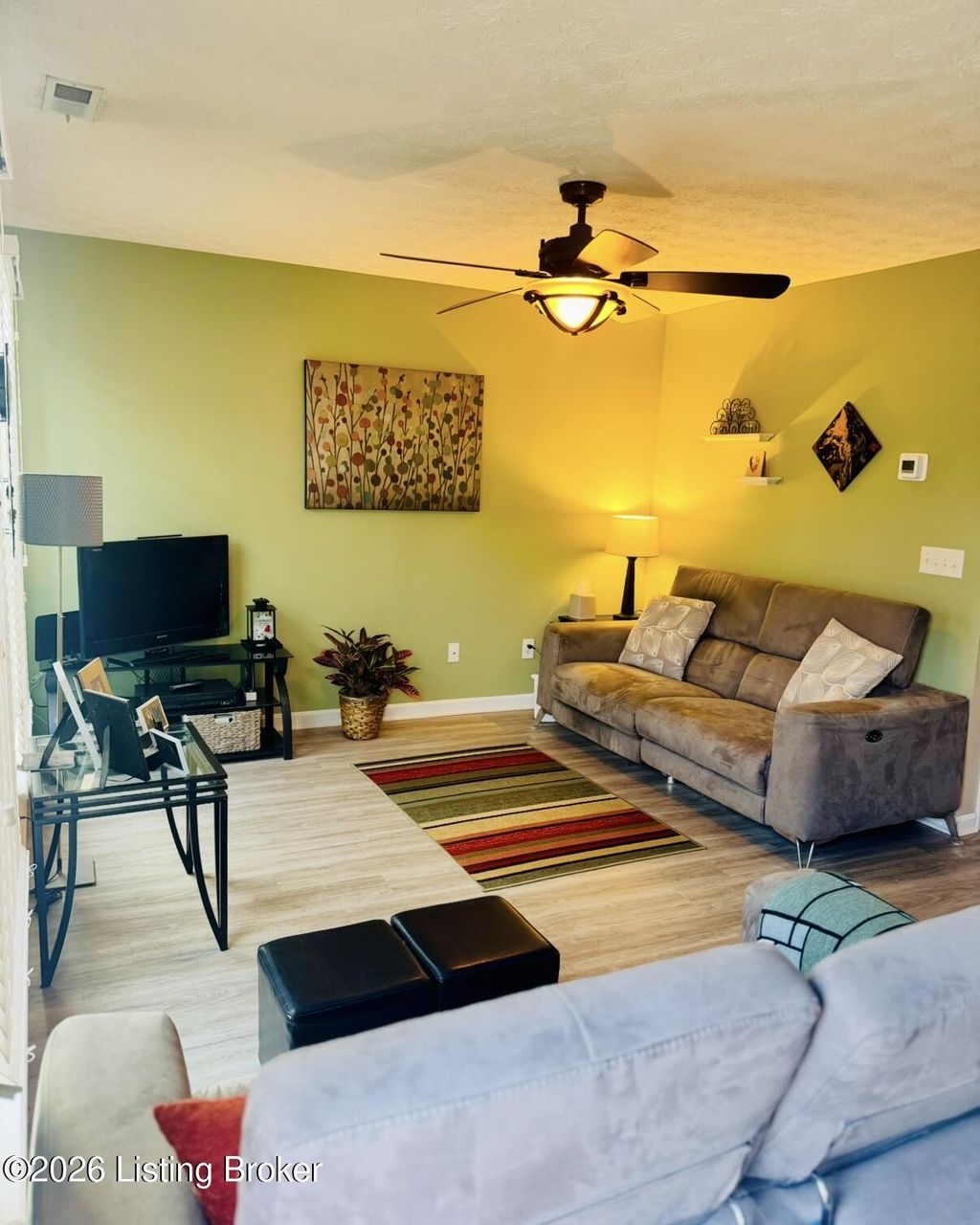 Photo of 6723 Arbor Creek Dr, Louisville, KY 40228 (MLS # 1710461)