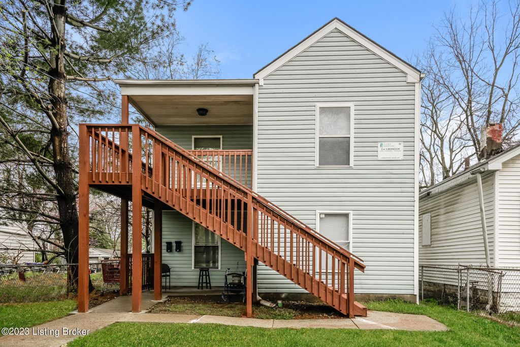 Photo of 2821 Rowan St #B, Louisville, KY 40212 (MLS # 1704329)