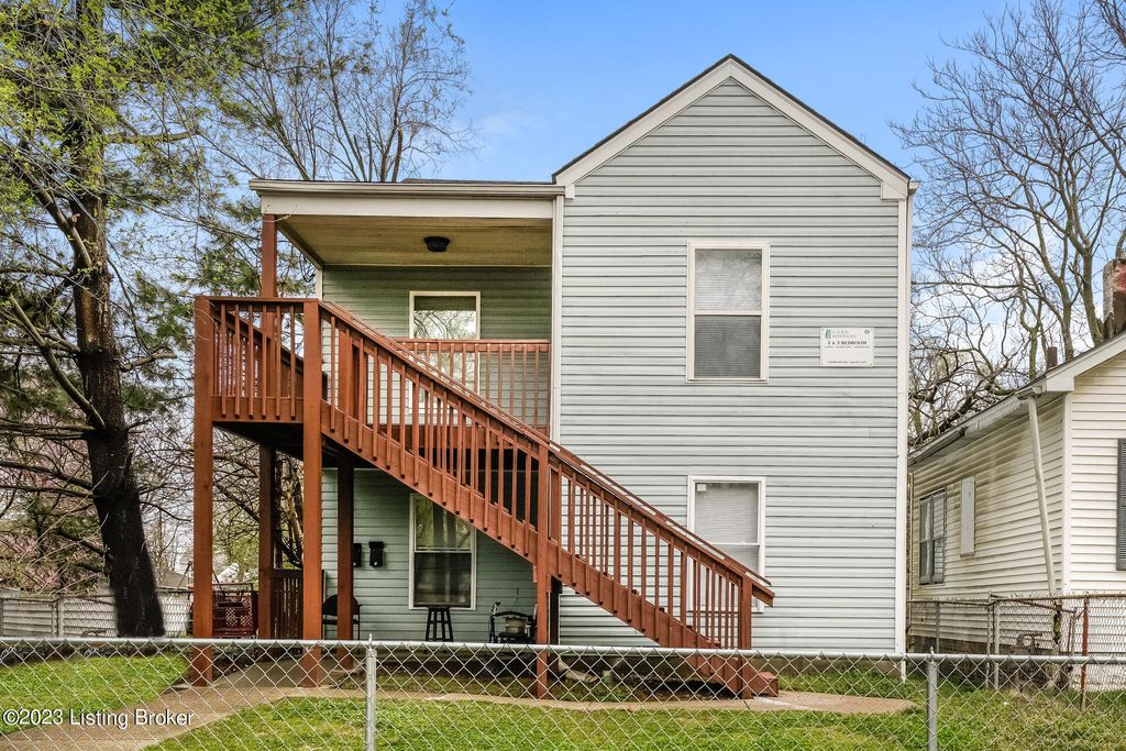 Photo of 2821 Rowan St #B, Louisville, KY 40212 (MLS # 1704329)