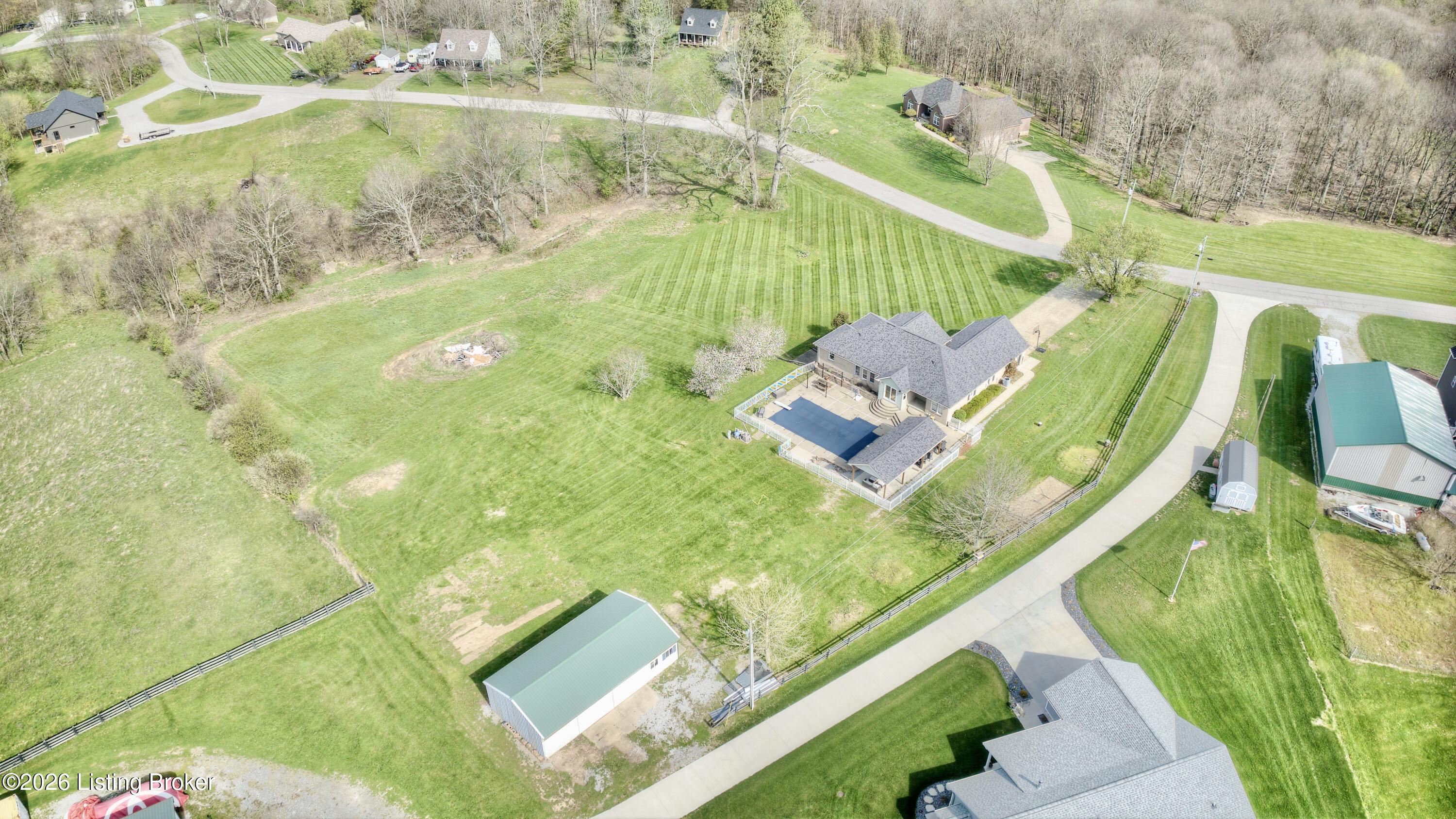 715 Heritage Dr