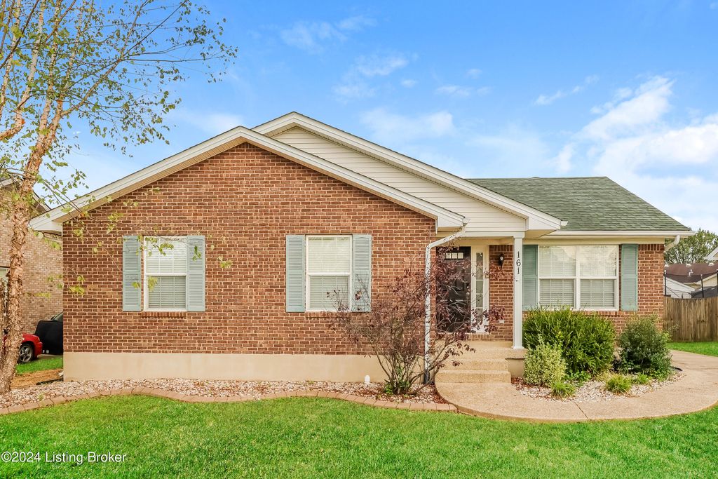 Photo of 161 Drake Dr, Shepherdsville, KY 40165 (MLS # 1706728)