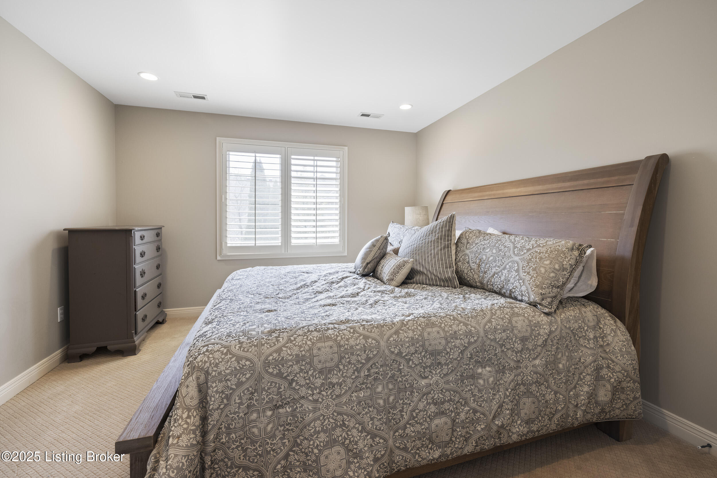 12206 Bridgeway Ct, Sellersburg, Indiana image 32