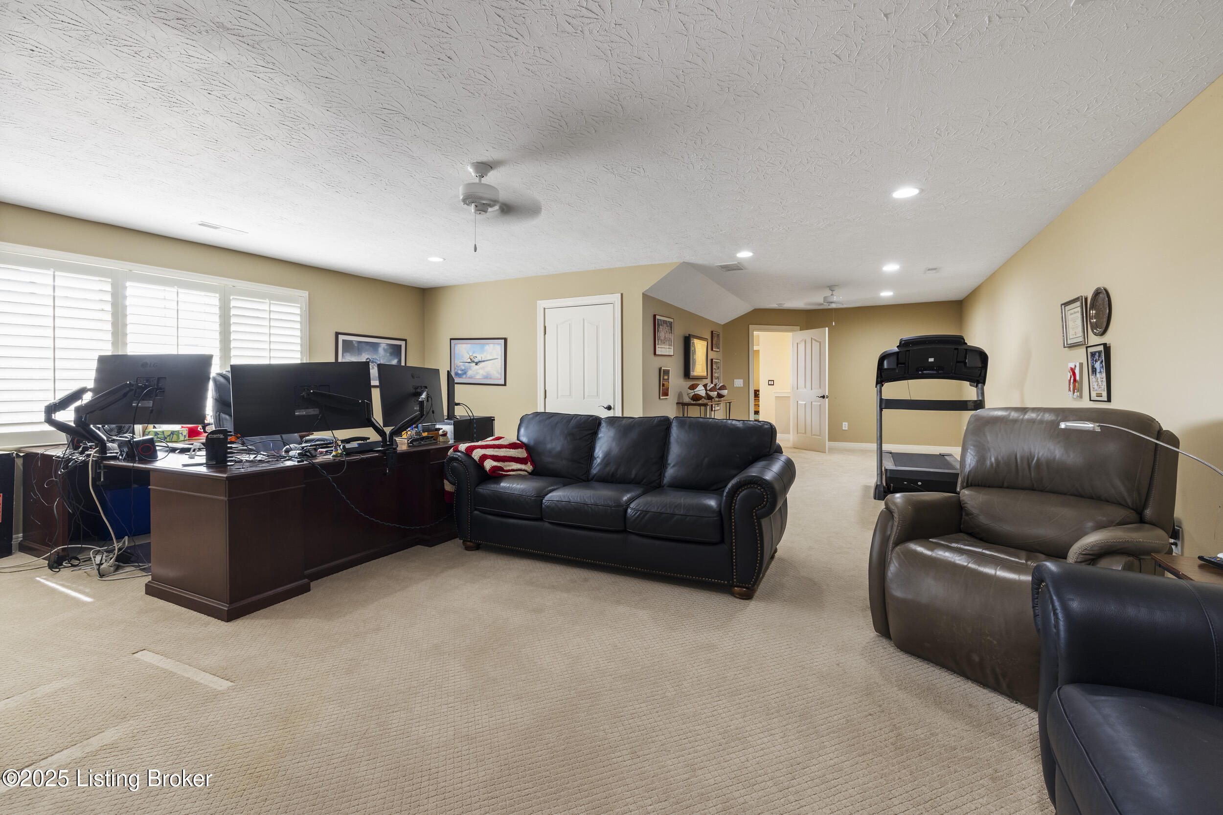 12206 Bridgeway Ct, Sellersburg, Indiana image 37