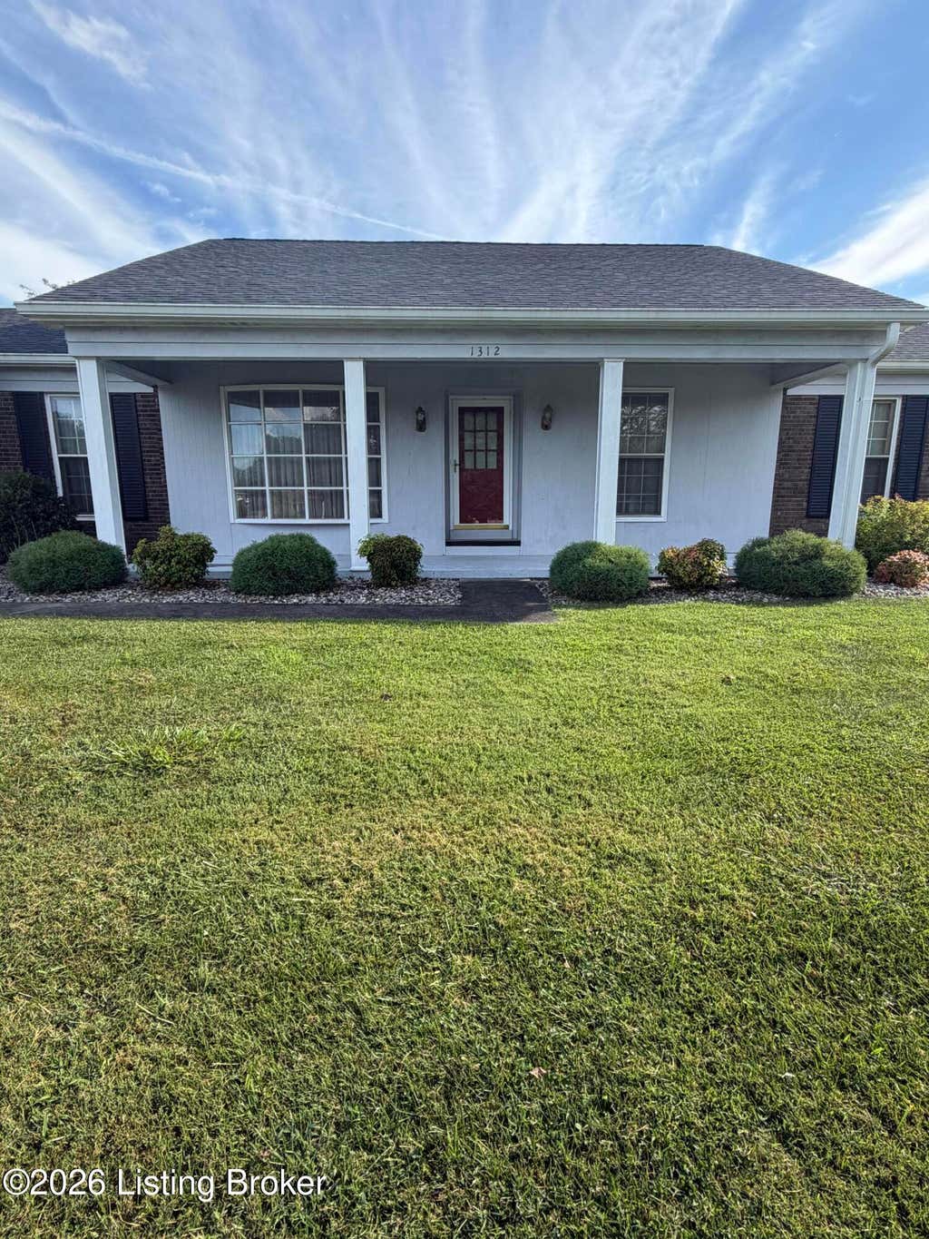 Photo of 1312 Bambridge Ln, Campbellsville, KY 42718 (MLS # 1727118)