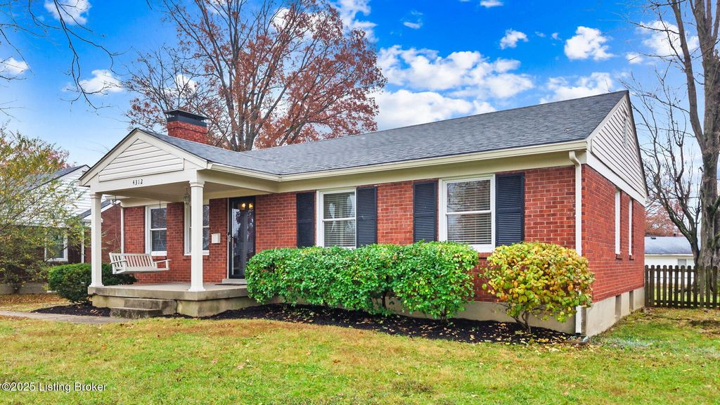 Photo of 4312 Kinloch Rd, Louisville, KY 40207 (MLS # 1703955)