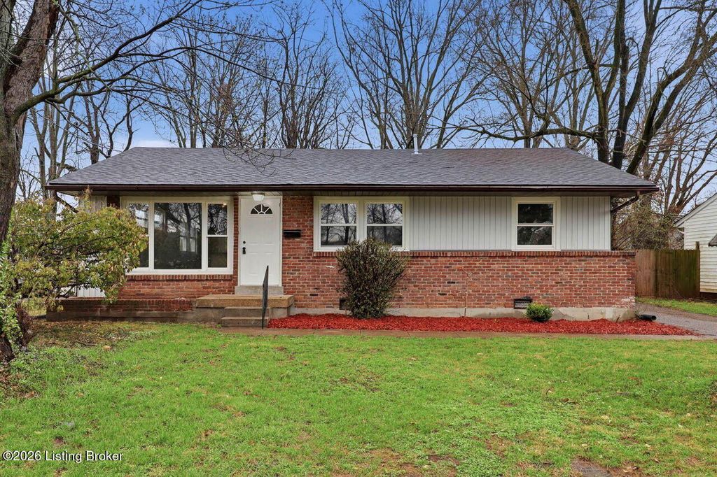 Photo of 5311 Red Leaf Rd, Louisville, KY 40218 (MLS # 1714283)