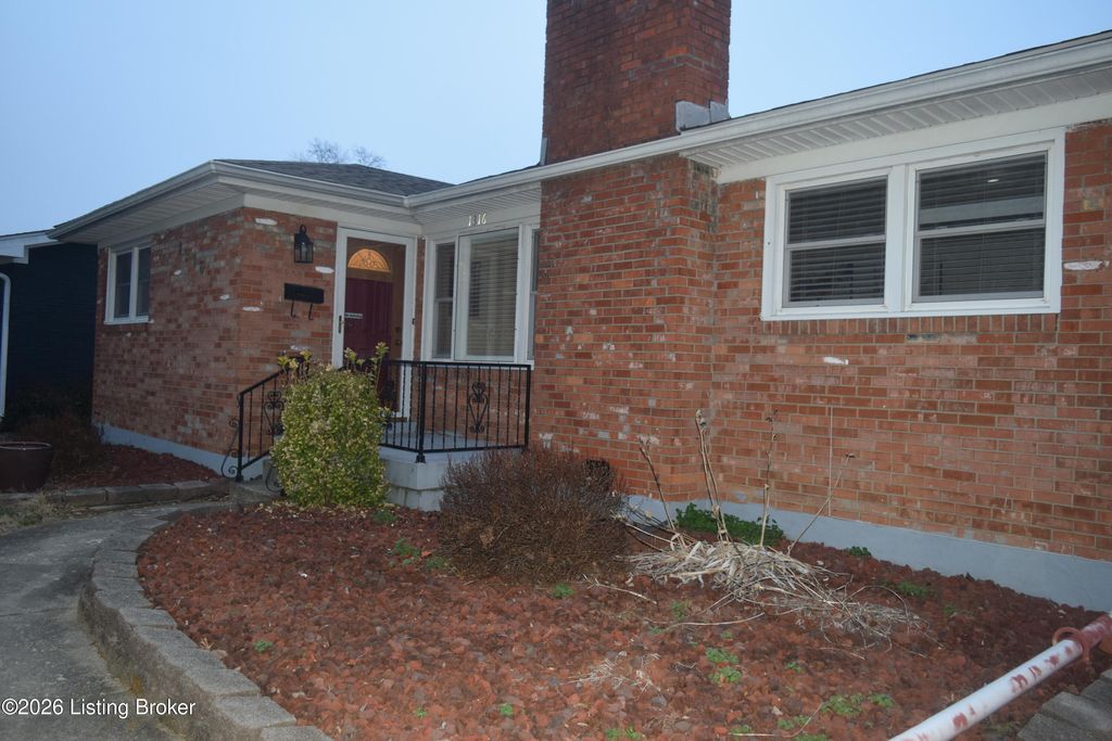 Photo of 1316 Joni Dr, Louisville, KY 40216 (MLS # 1707331)