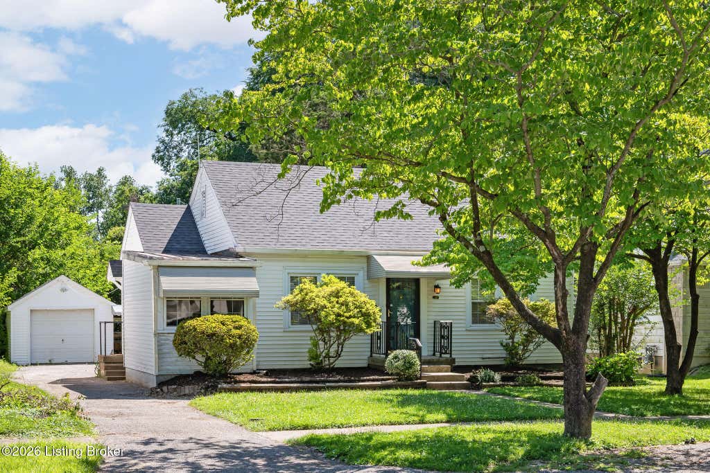 Photo of 227 Fairfax Ave, Louisville, KY 40207 (MLS # 1724955)