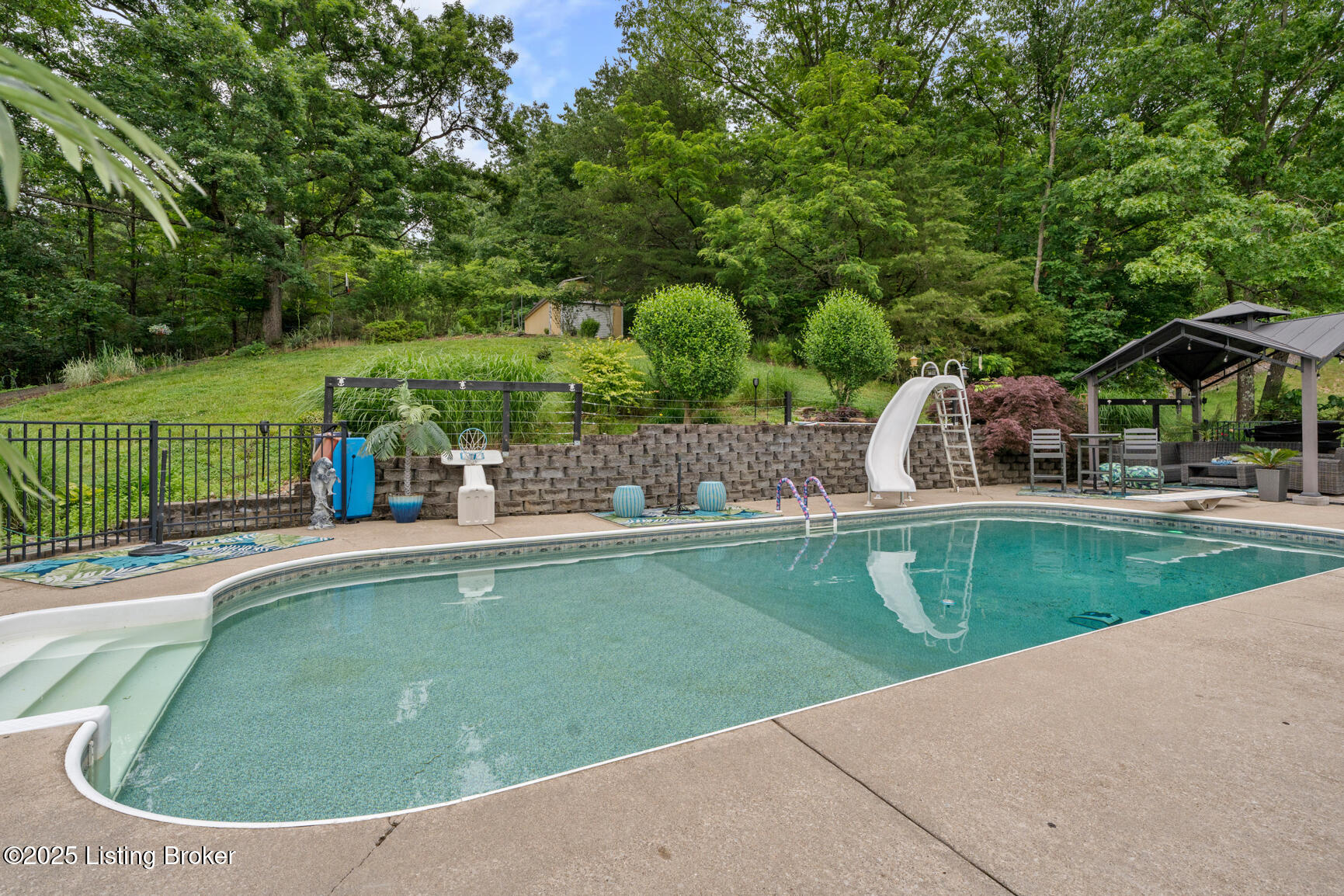 4011 Serendipity Ln, Louisville, Pennsylvania image 8