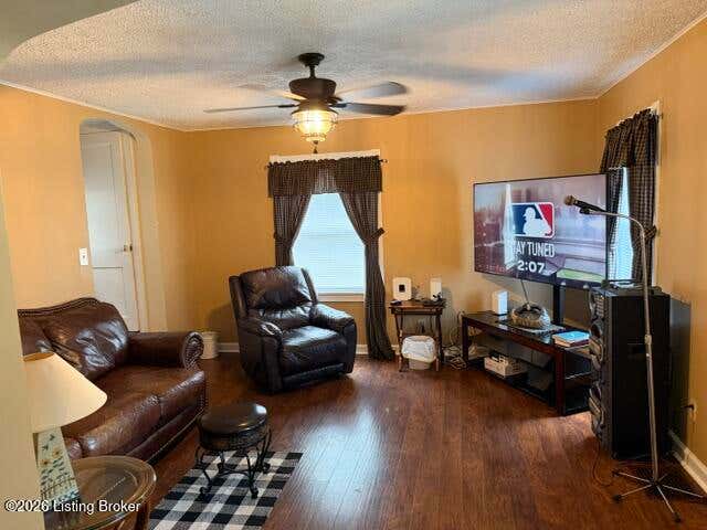 Photo of 221 Poplar Dr, Elizabethtown, KY 42701 (MLS # 1723839)