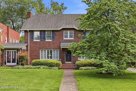 Photo of 916 Audubon Pkwy, Audubon Park, KY 40213 (MLS # 1716186)