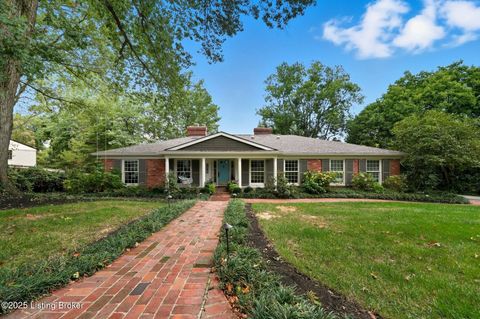 Photo of 5305 Indian Crest Rd, Louisville, KY 40207 (MLS # 1700288)
