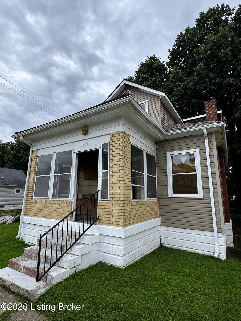 Photo of 3541 River Park Dr, Louisville, KY 40211 (MLS # 1721940)