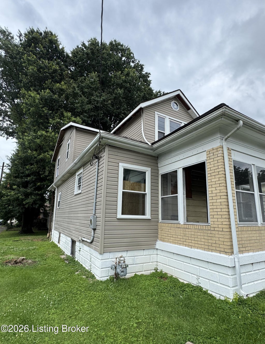 Photo of 3541 River Park Dr, Louisville, KY 40211 (MLS # 1721940)