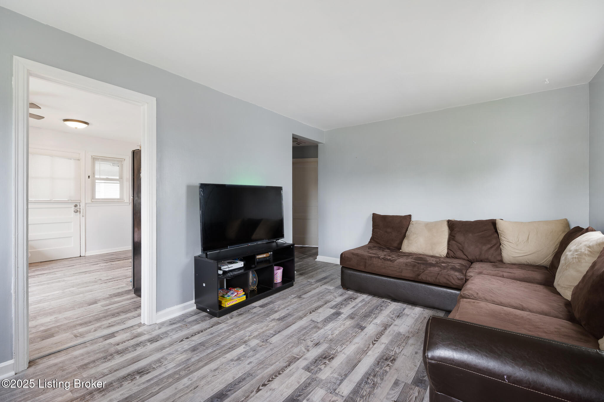 1026 Navaho Pl, Louisville, Kentucky image 9