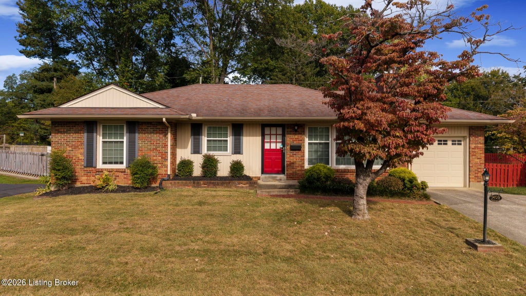 Photo of 1409 Carlimar Ln, Louisville, KY 40222 (MLS # 1731907)