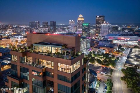 Photo of 222 E Witherspoon St #2200, Louisville, KY 40202 (MLS # 1701444)