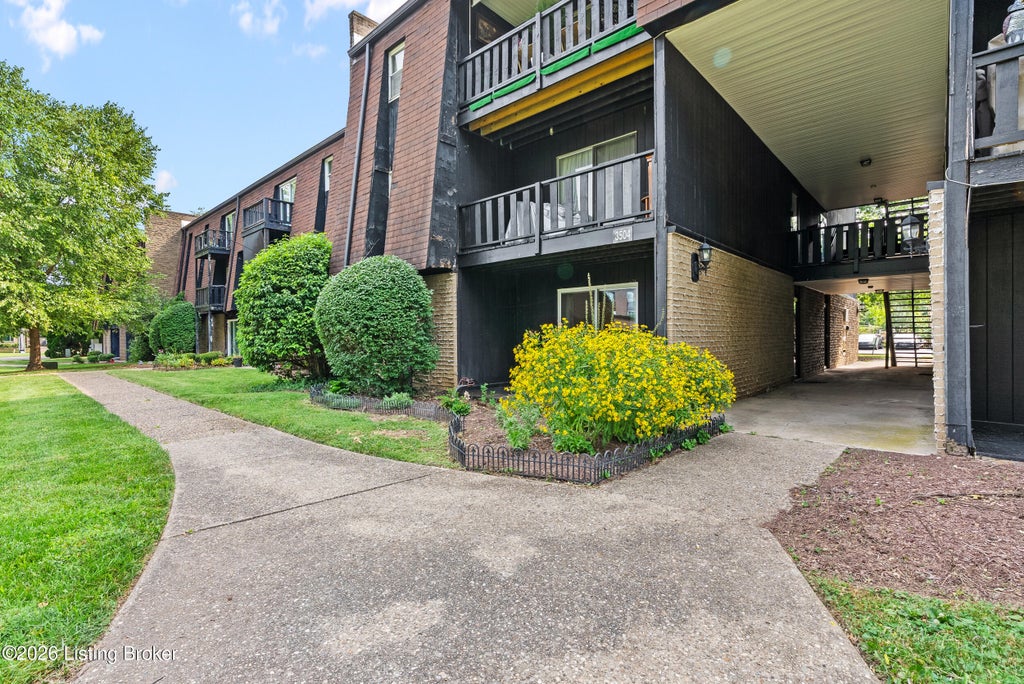Photo of 3504 Lodge Ln #APT 131, Louisville, KY 40218 (MLS # 1726168)