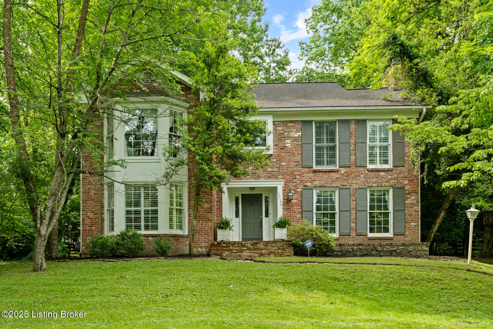 12104 Locust Ln, Anchorage, Pennsylvania image 2