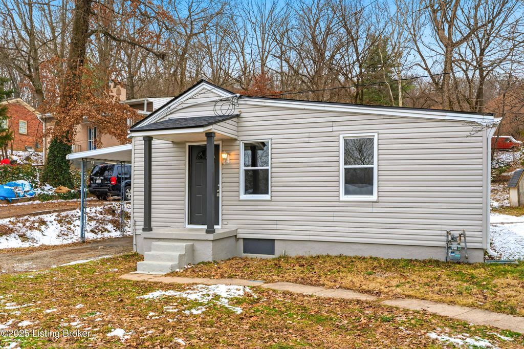 Photo of 400 Hillview Dr, Louisville, KY 40214 (MLS # 1705551)