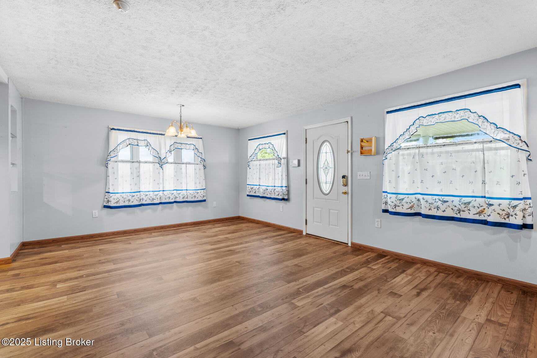268 Cobb Rd, Eminence, Pennsylvania image 2