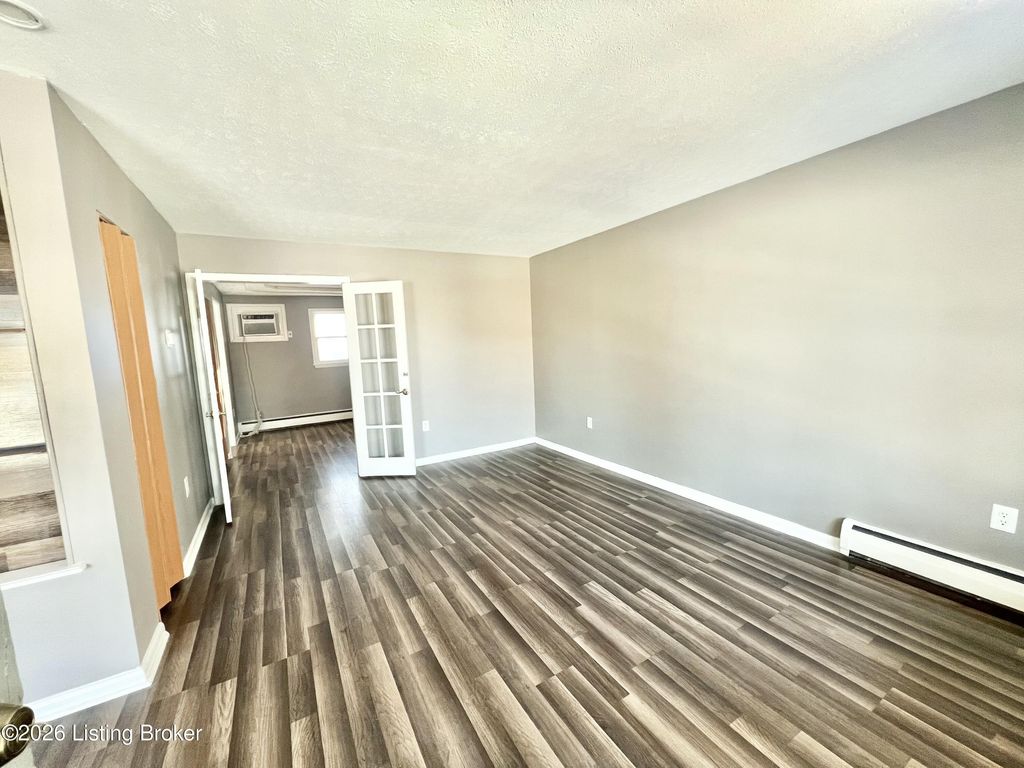 Photo of 4501 S 6th St #APT 78, Louisville, KY 40214 (MLS # 1709095)