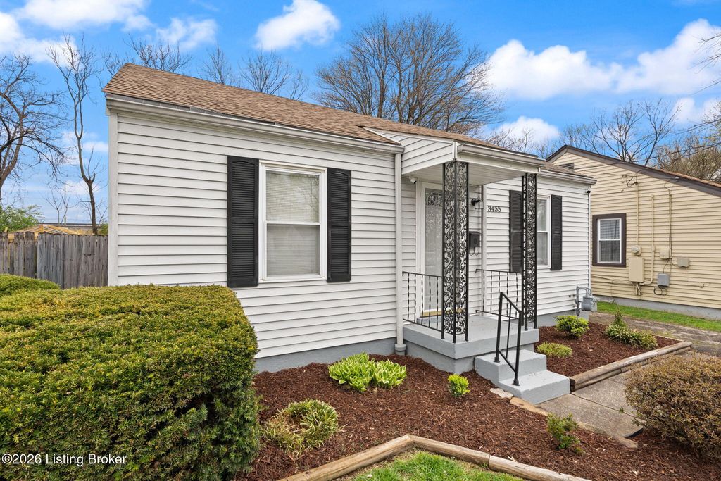 Photo of 3455 Glendale Ave, Louisville, KY 40215 (MLS # 1717438)
