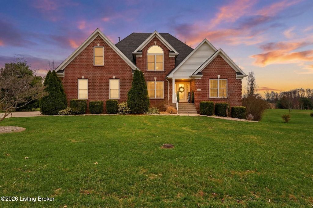 Photo of 4803 Sycamore Run Dr, La Grange, KY 40031 (MLS # 1711060)