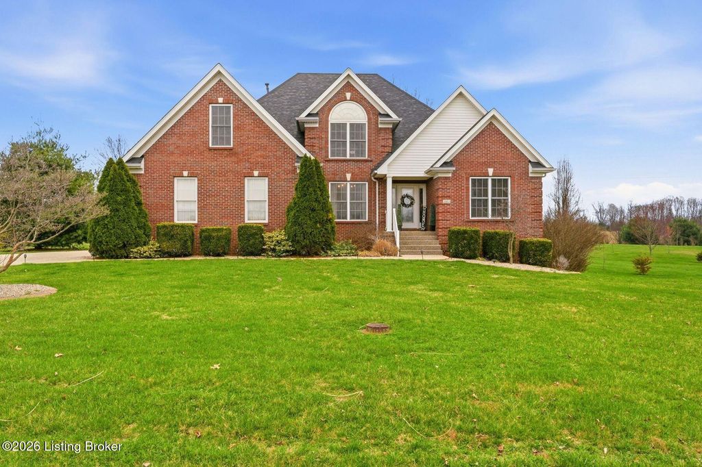 Photo of 4803 Sycamore Run Dr, La Grange, KY 40031 (MLS # 1711060)