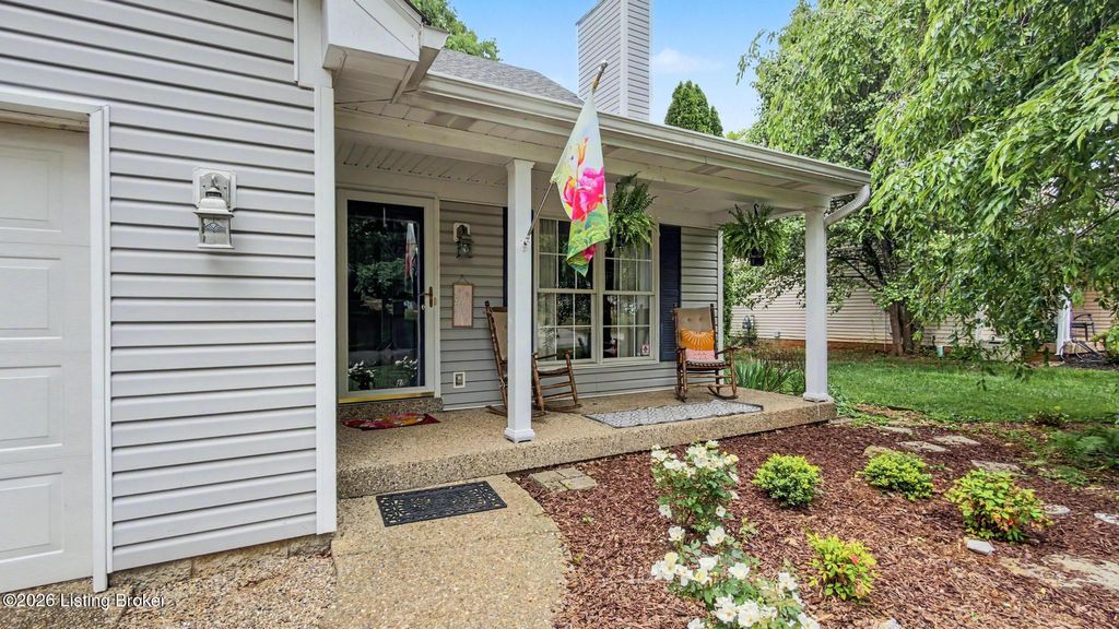 Photo of 4908 Oakbrook Dr, Louisville, KY 40245 (MLS # 1717325)