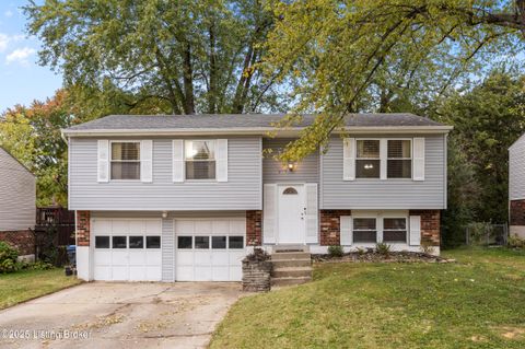 Photo of 5206 Firwood Ln, Louisville, KY 40291 (MLS # 1702027)