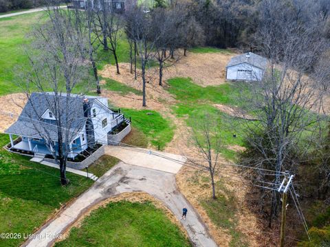 Photo of 2202 Clark Station Rd, Louisville, KY 40023 (MLS # 1714618)