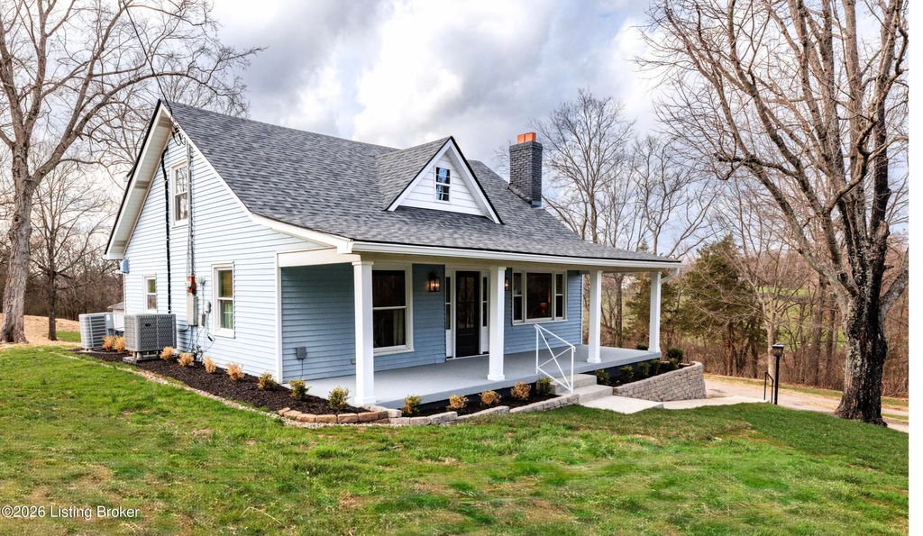 Photo of 2202 Clark Station Rd, Louisville, KY 40023 (MLS # 1714618)